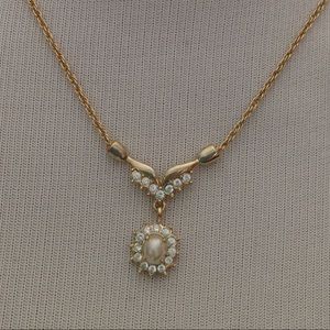 Gold faux pearl necklace